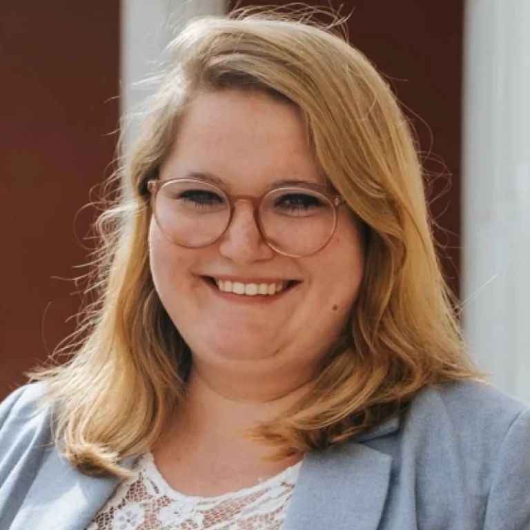 Laura Fiona Holder