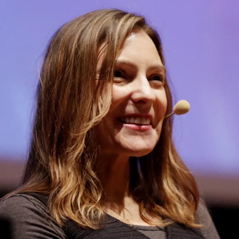 Pamela Pavliscak